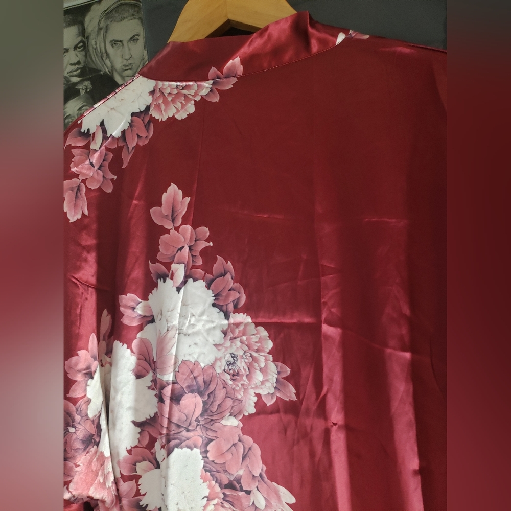 Womens Silk Floral Robe Large Like New. BUY ONE ITEM, CHOOSE ONE FREE - Picture 4 of 8